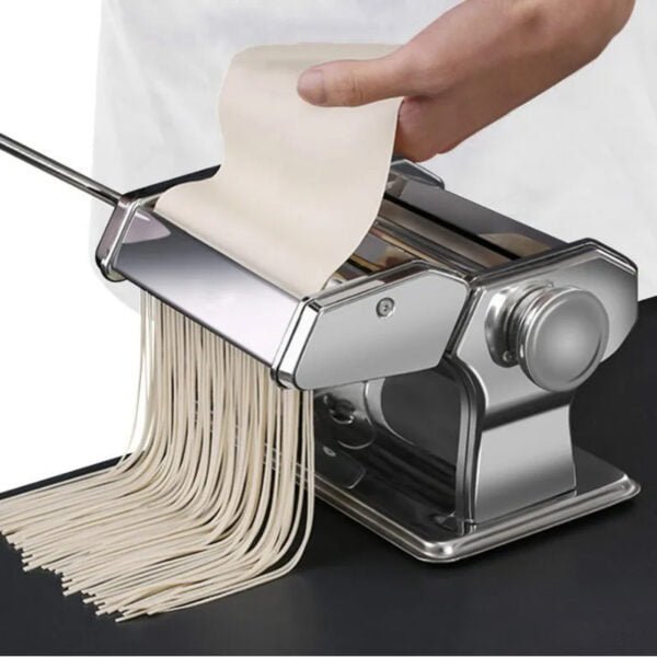 Presse a nouilles manuelle