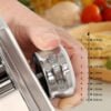 Presse a nouilles manuelle
