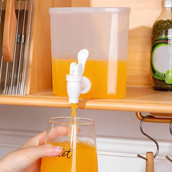 Distributeur de boissons avec robinets